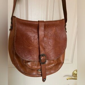 Patricia Nash Tooled Tan Leather Large Saddle Crossbody Bag Vintage